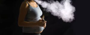 Quels sont les risques de vapoter en étant enceinte ?
